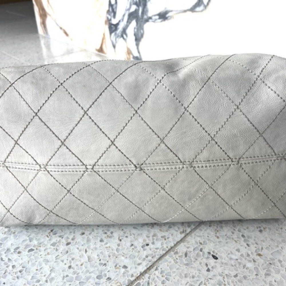 Chanel Coco Cabas White Leather Handbag - Picture 9 of 16